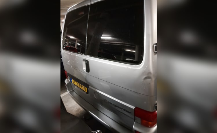 VW – Volkswagen Transporter T4 2.5 Tdi  (4 gordels, Huisdieren toegestaan))