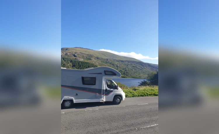 The Adventurer – 6 berth Peugeot AutoQuest 180 