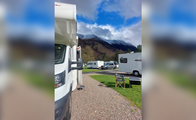 6 berth family motorhome 