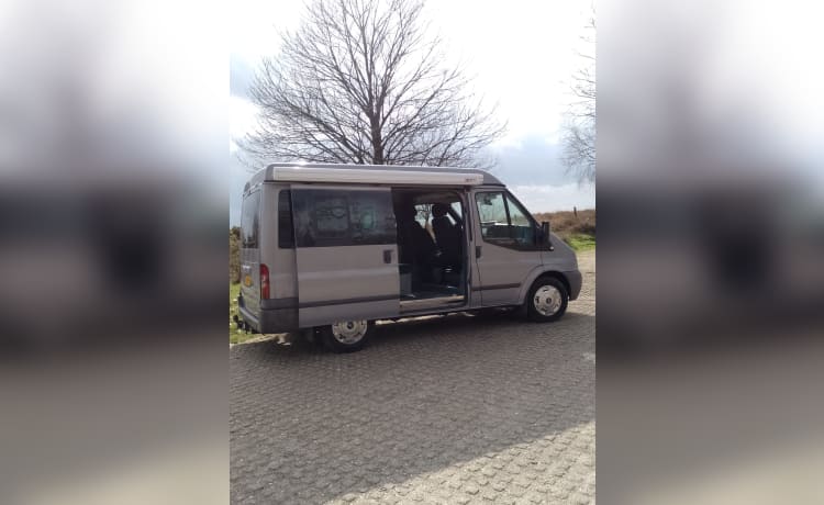 Bus Bertha  – Ford Wohnmobil für 4 Personen, Baujahr 2012