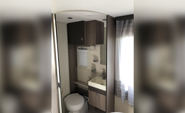 4 berth Ford semi-integrated from 2016