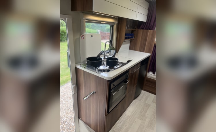 Ranulph  – 6 berth luxury with lots of added extras 