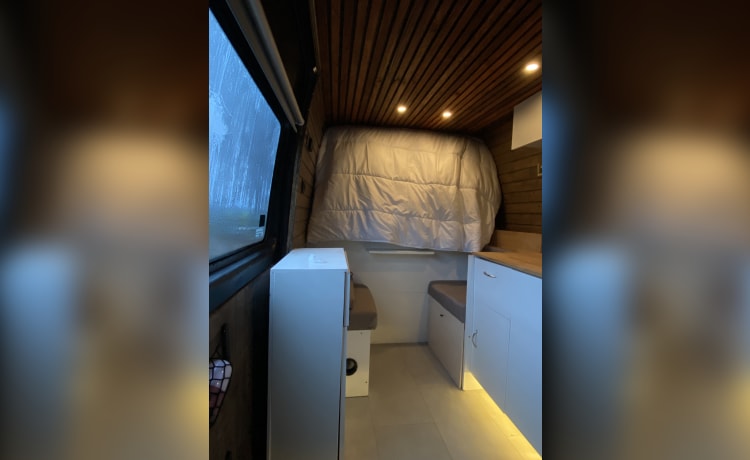 Blinco – Camping-car bus 2p confortable et entièrement équipé