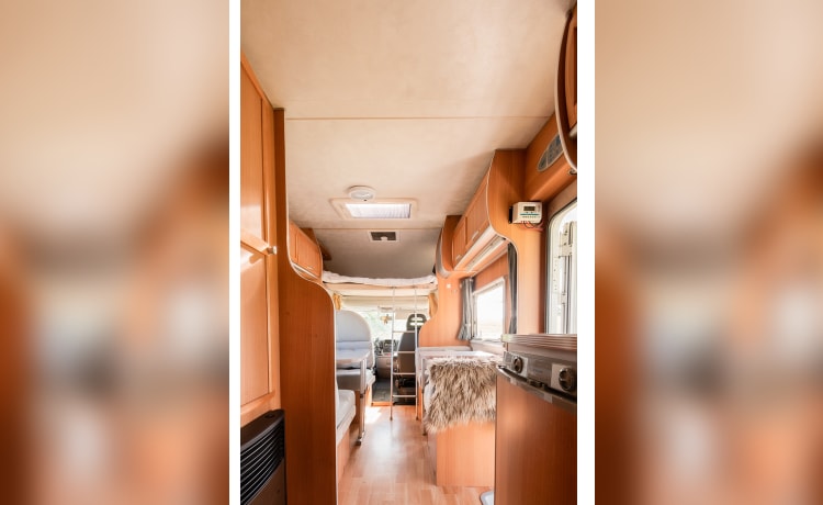 MCLouis motorhome for the whole family