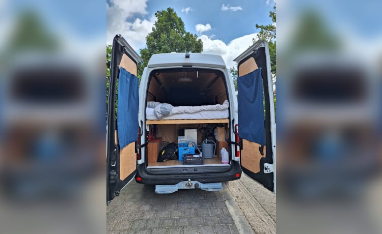 Moritz – 2-persoons camperbus uit 2013