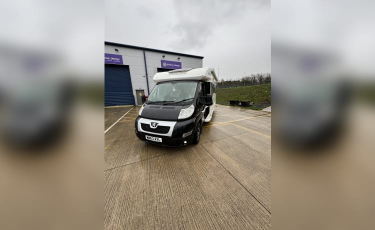 6 berth Peugeot semi-integrated from 2013