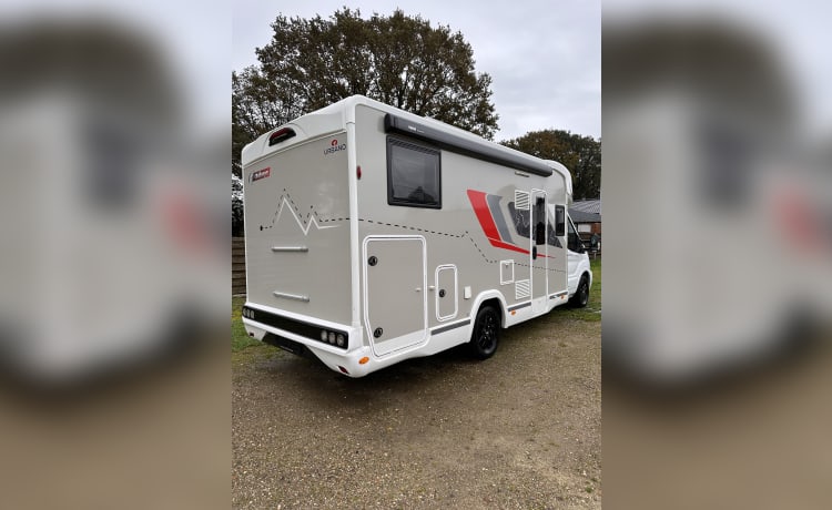 170 PK automaat – very nice, extra spacious, all seasons, 4p semi-integrated 2022, automatic