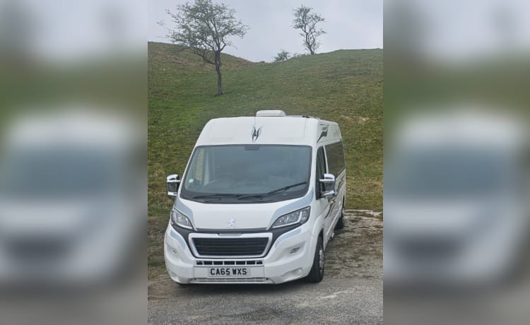 Carmella – 3 berth Peugeot bus from 2015