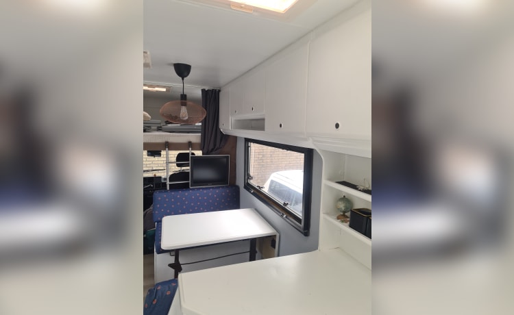 Retro roamer  – Leuke 4 persoons alkoof fiat ducato