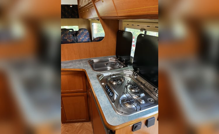 Vondel – Gezellige 5-persoons familiecamper Fiat Ducato (2000)