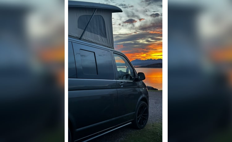 Bonnie 🏴󠁧󠁢󠁳󠁣󠁴󠁿 – Adventure Awaits! 😎🏔️ VW T6.1 - PETS WELCOME 🐶 