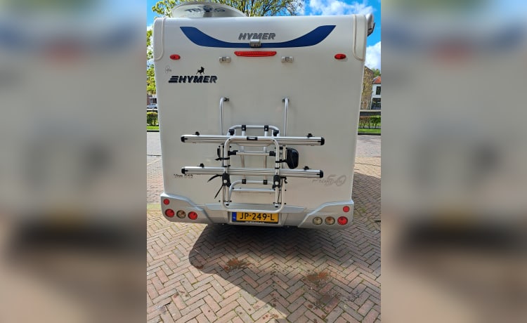 Fourgon Hymer 512