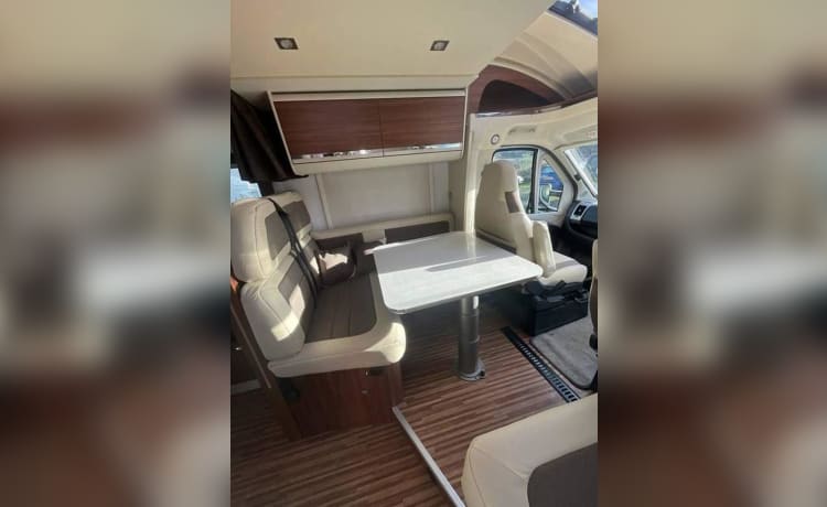 SilverBird – luxuriöser Adria Matrix 670SL 