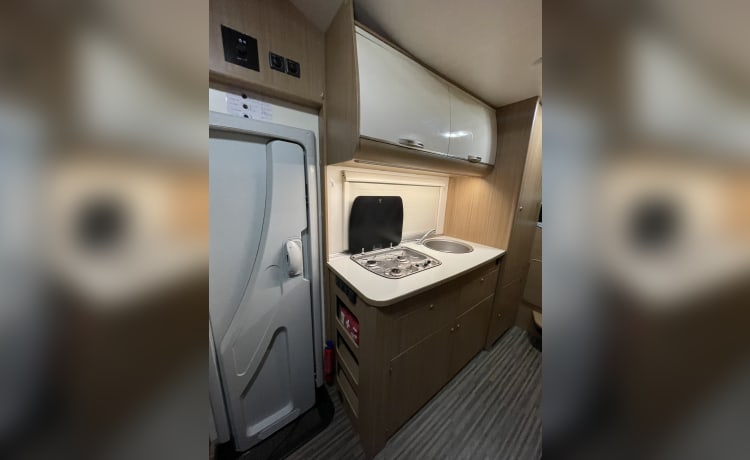 6 berth Sun Living A49DP