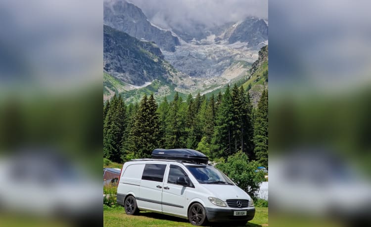 Danny de Vito – Camping-car Mercedes Vito 2 places