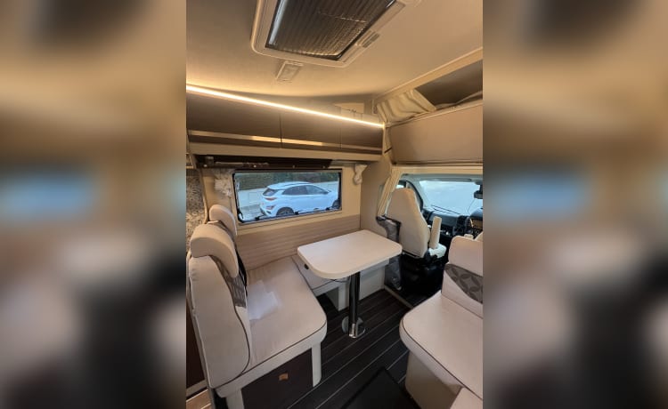 MotorSuite - MySuites – 6-persoons Fiat alkoof uit 2023