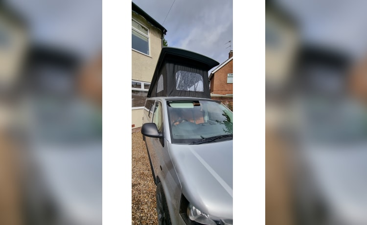 Tommie – 4 person, VW Campervan, LWB with Pop Top roof! + loads of extras!