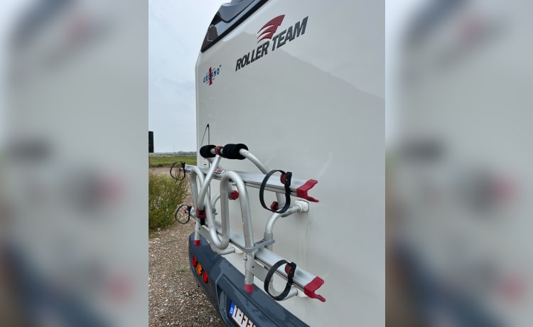 Mobieltje – Luxe familie camper met complete uitzet!