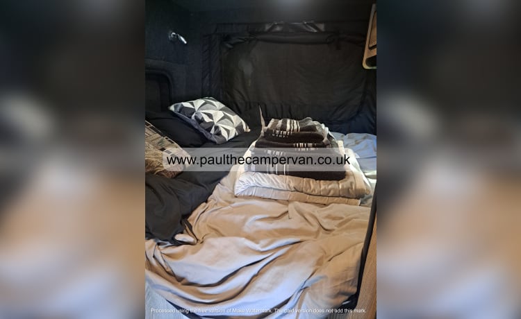 Paul – 2 1/2 berth Luxury Mercedes Campervan, with kennel - Inclusive Insurance