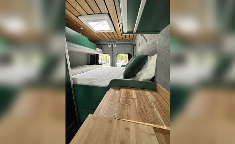 Elsie – 5 berth Citroën campervan from 2019