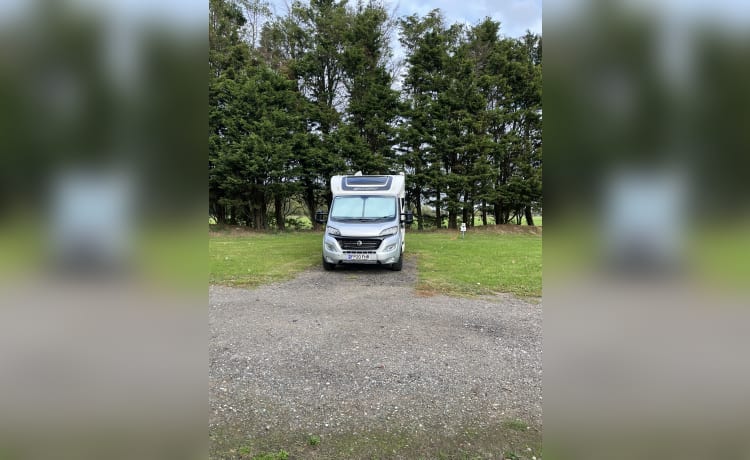 Archie – 6 berth Fiat Swift Freestyle SE from 2020