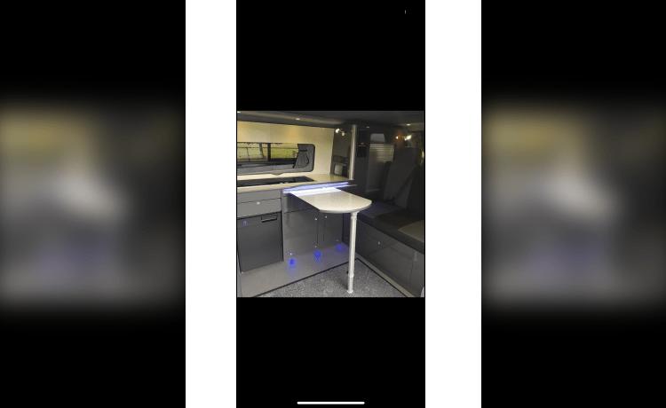 Tommy – 4 berth Ford Transit Custom pop top  campervan 