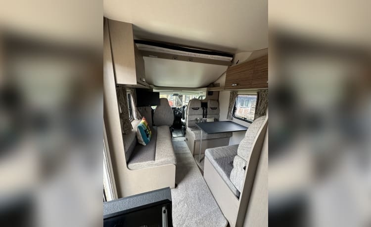 6 berth Swift Edge 486