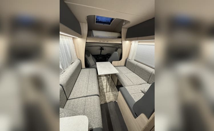 Elvis  – 2024 Auto-Trail C63 AUTOMATISCH, luxe camper voor 4 personen 