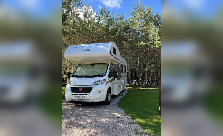 Alan – 6 berth Roller Team alcove from 2020