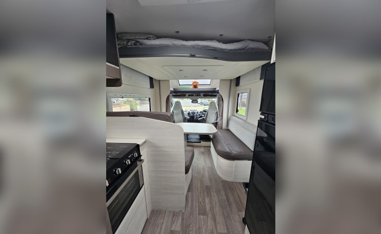 Shazza – 4 berth Chausson semi-integrated from 2019