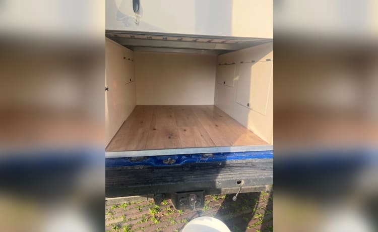 Blue'ie – Complete luxe gezins camper Peugeot Boxer