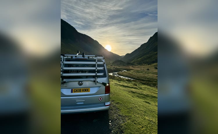 Camping-car Volkswagen 4 places, climatisation et chauffage de stationnement