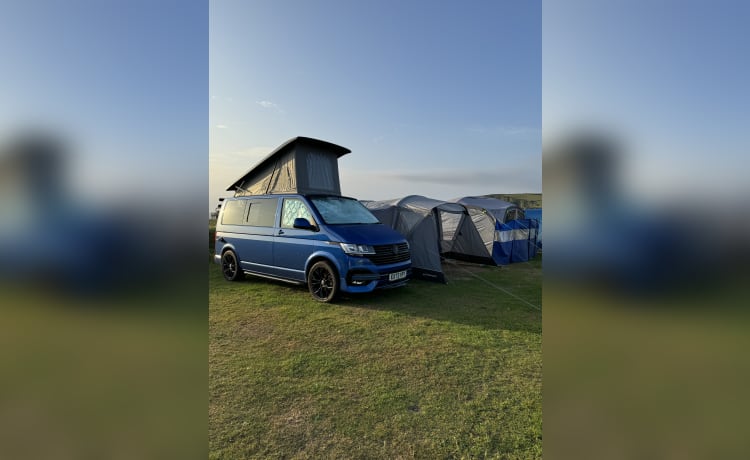 Ruby – Luxury 4 berth Volkswagen campervan