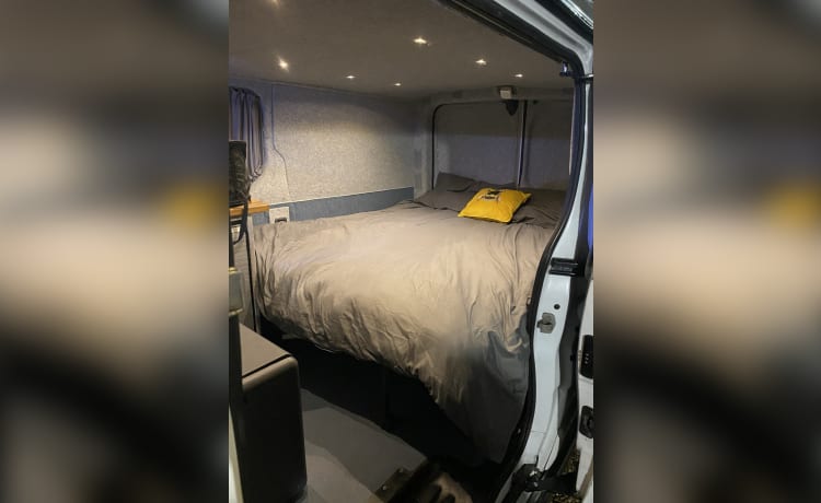 Dora the explorer  – Camper Renault a 2 posti letto del 2004