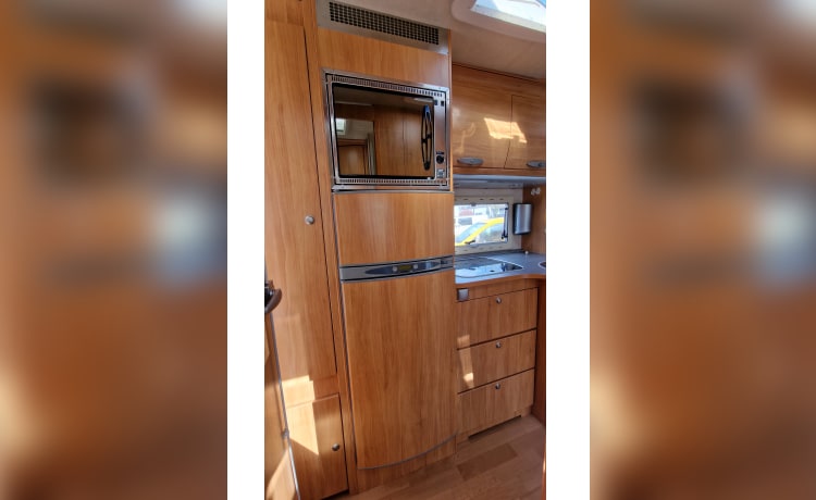 LMC Liberty 6 Personen – Luxus und Komfort – Inklusive Campingutensilien 