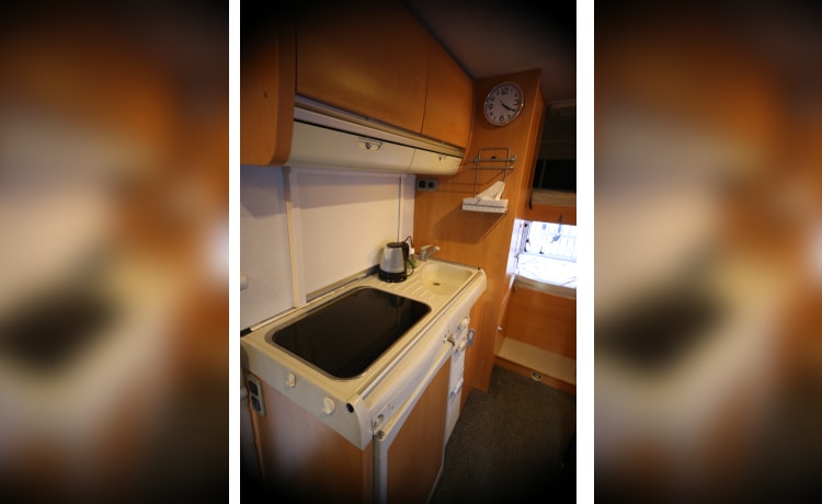 Knusse Hymer Alkoof gezinscamper