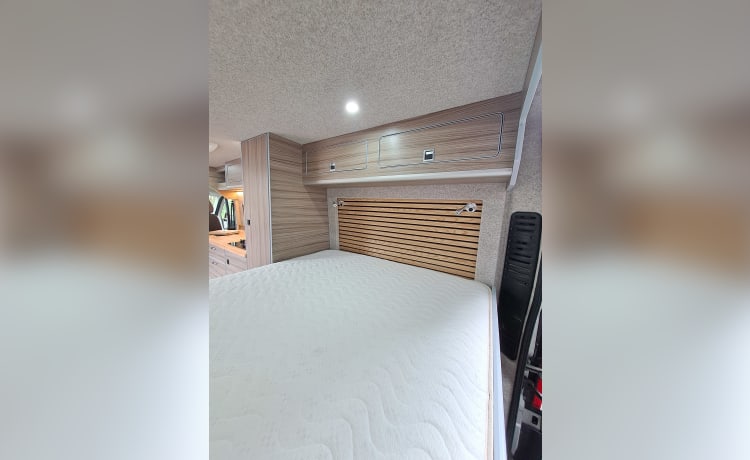 Ernie  – 2/3 berth Peugeot Boxer 2018