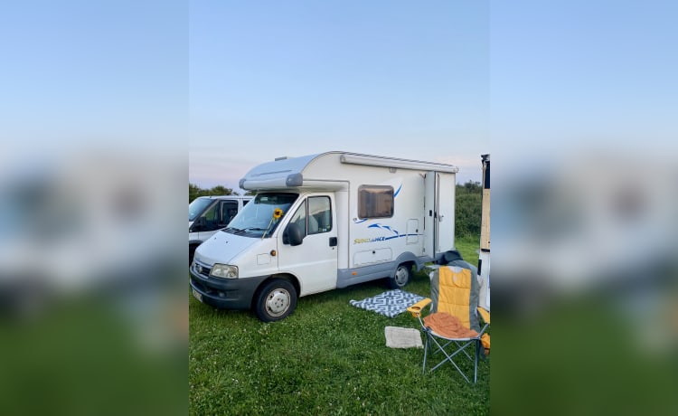 Molly – 2 berth Fiat bus from 2005