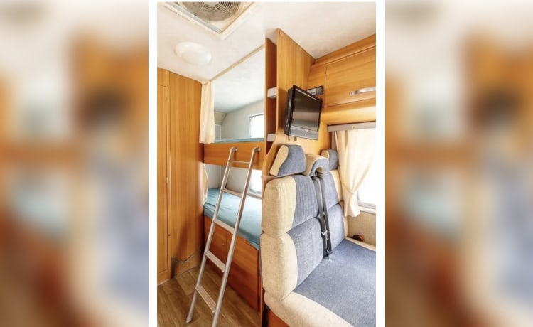 Elia – Camper 6 posti letto e viaggio