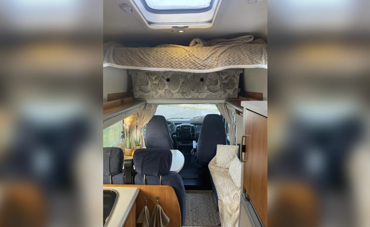 Comfort, luxe en ruimte!! maar ook compact.  – 4p Hymer bus from 2005