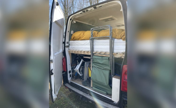 Avonturenmachine – 2p Renault campervan uit 1999