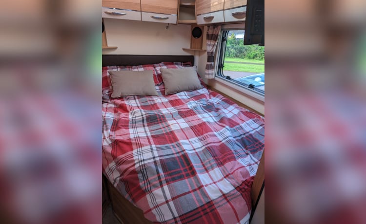 Bertha – 4 berth Bailey complete with secure dog pen