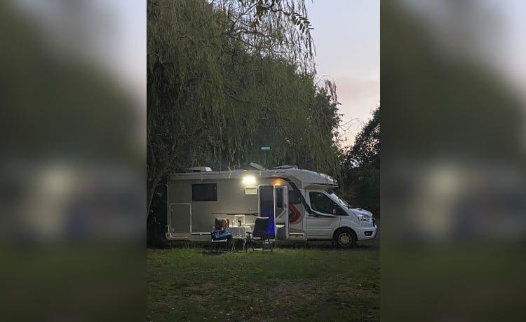 Kwist Bus – Camper 2020 - 4 posti con aria condizionata nella zona giorno - Challenger