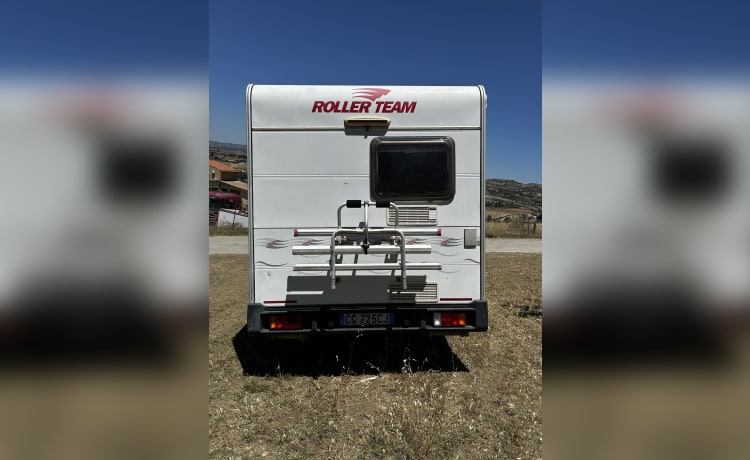 Ilary  – Fiat Ducato 2.0 jtd anno 2003 su cellula Roller Team 