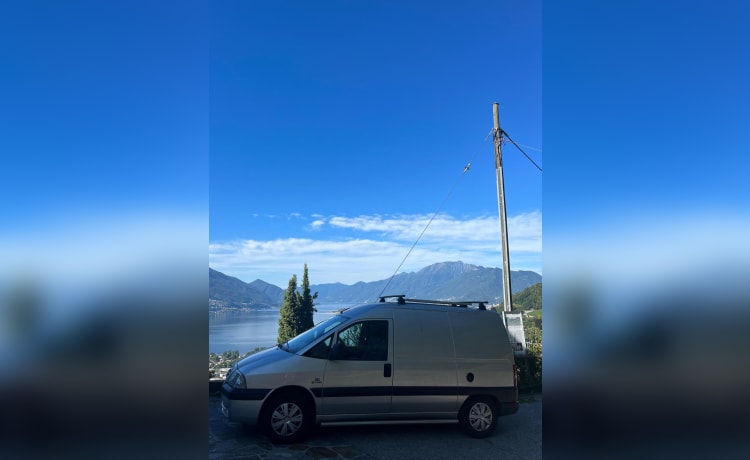 De Noorder Zon – Joli bus Fiat compact de 2005