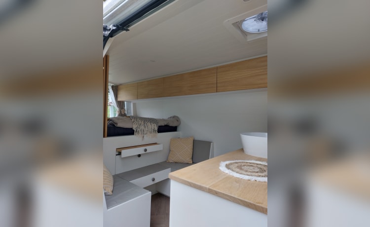 Buscampr – Nieuwe, off-grid, complete en comfortabele 'Buscampr' voor 2 personen