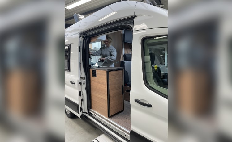 Nieuwe Ford Campervan 