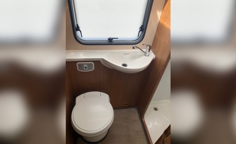 Matilda  – Autotrail semi-integrato 3 posti letto del 2019