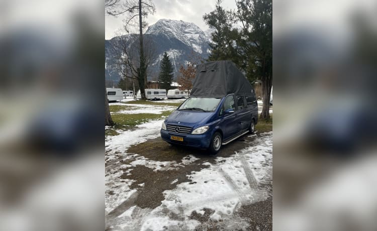 Booster Blue – Camping-car Mercedes Viano