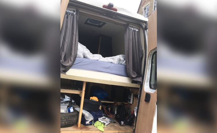 Nicky – 2 berth spacious Citroën van 2013